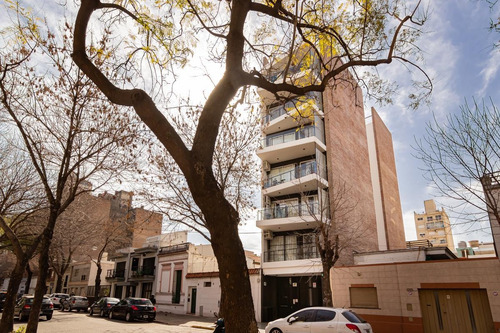 Imagen 2 de 8 de Edificio - Centro Sur