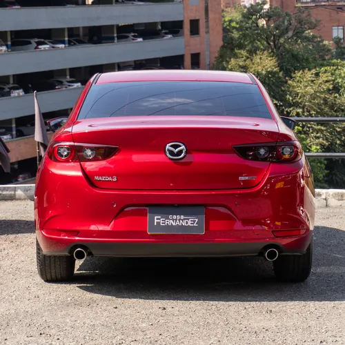 Mazda 3 2.0 Touring Híbrido