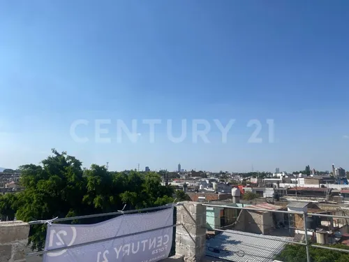 Casa En Venta Con Locales, Col. Lomas De Polanco, Guadalajara, Jalisco.