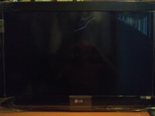 Imagen 1 de 4 de Tv LG, Pantalla Mala Sin Base.
