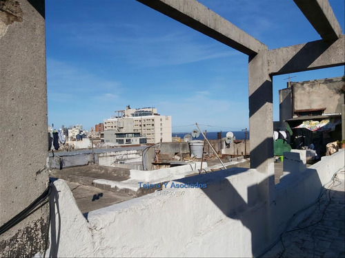 Edificio Con Local En Ciudad Vieja