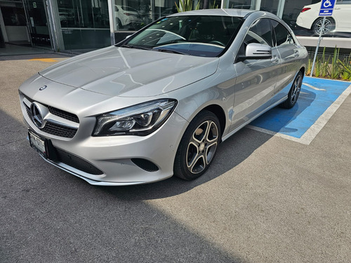 Mercedes-Benz Clase CLA 1.6 200 Cgi Sport At