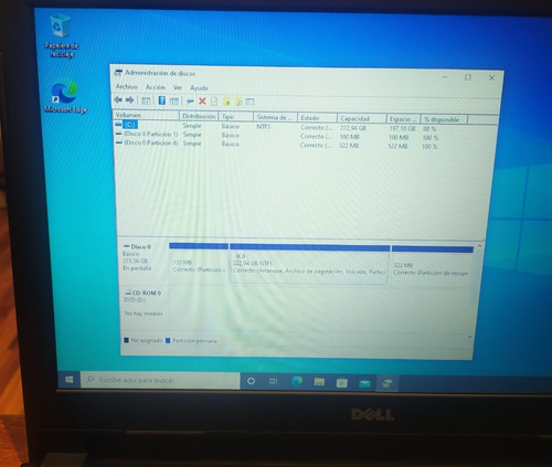 Imagen 5 de 6 de Laptop Dell Core I3 7020u 2.30 Ghz / 4 Gb Ddr4/ Ssd 240 Gb