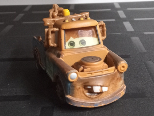 Auto Cars Disney Pixar Mater Ojos Lenticulares Cambian 