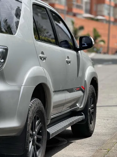 Toyota Fortuner 2.7l 4x2