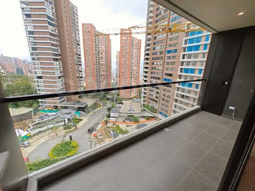 Apartamento En Arriendo Las Palmas 472-7039