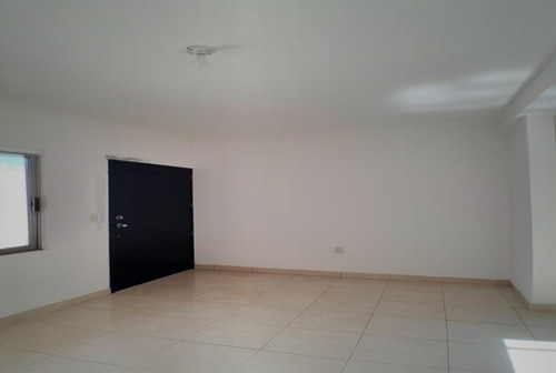 Casa A 5 M Inutos De Centro Comercial