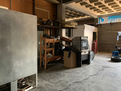 Venta Instalaciones De Gran Distribuidora De Pollos Con Maquinaria, Cavas, Planta Electrica. El Tambor Los Teques. Yy