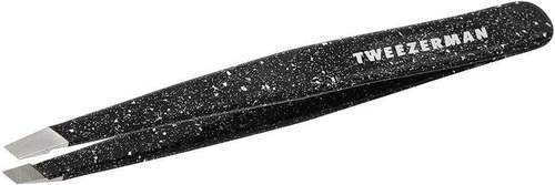 Imagem 3 de 5 de Pinça Tweezerman Slant Inclinada Dusted Onyx 9,5cm