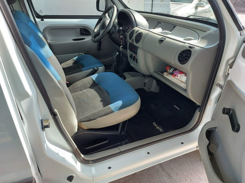 Imagen 6 de 9 de Renault Kangoo Confort 1.5 Dci 2013