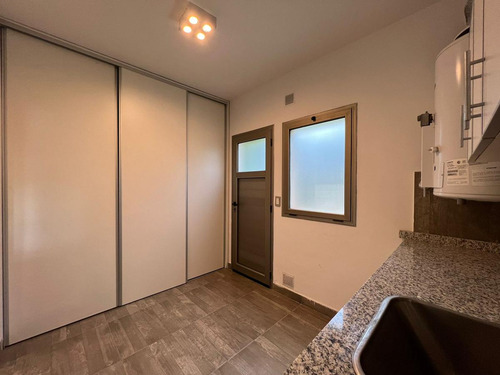 Imagen 13 de 30 de Casa De 4 Amb, En Pb , Opcional A 2da Planta Barrio Los Naranjos