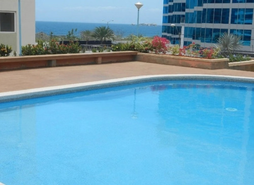 Bello Townhouse En Playa El Ángel Con Terraza. 