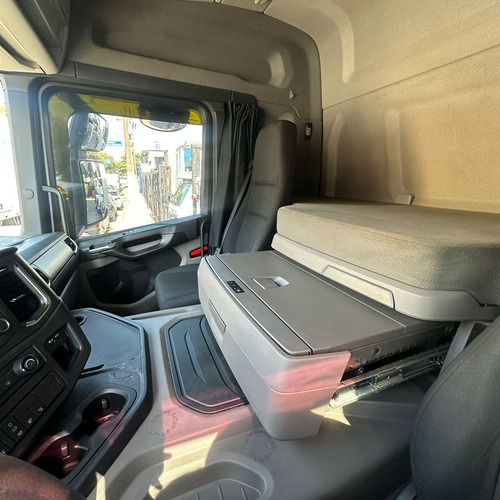 Scania P360 Ano 2021 Bitruck 8x2 Leito Baú 11m Financia 100%