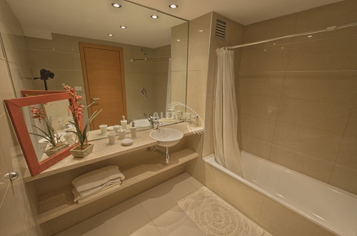Imagen 11 de 14 de Apartamento En Venta Y Venta Anual - Playa Brava - Punta Del Este