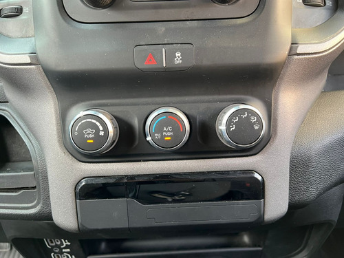 RAM 4000 5.7 Chasis Cabina Pl 4x2 Mt