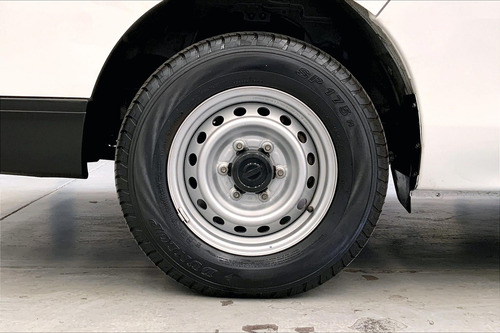 Imagen 9 de 25 de Nissan Urvan 4 Pts Amplia, Tm5, A/ac, Desem Tras, 15 Pas