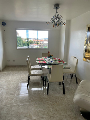 Imagen 7 de 12 de Se Vende Apto El Marques 3 H, 3 B, 1 Pto, Remodelado