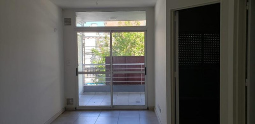 Imagen 2 de 11 de Departamento - Centro - Semipiso Externo Con Entrega Inmediata Y Gas Instalado!