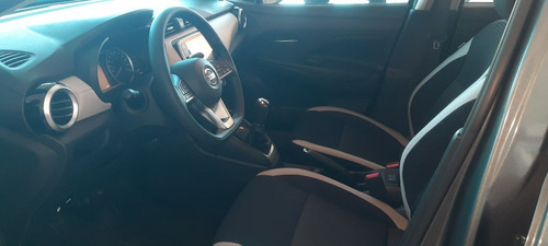 Nissan Versa Sense