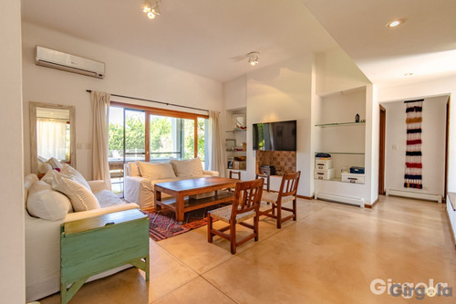Venta Casa 4 Ambientes En Pilar Con Pileta