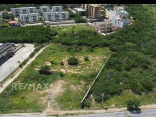 Re/max 2mil Vende Terreno En Playa El Ángel. Isla De Margarita, Estado Nueva Esparta 