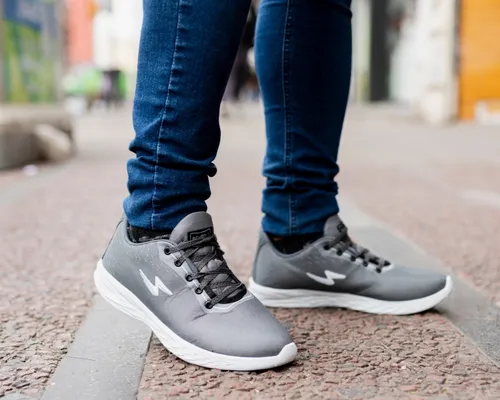 Zapatillas de Hombre: Deportes y Moda Urbana