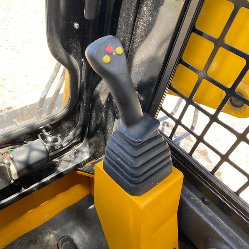 Minicargadora 50hp Sinomach 255f Cerrada A/a