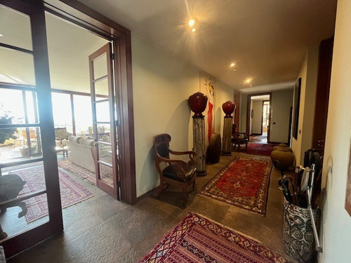 Venta, Impecable, Vistas Despejadas, Tres Dormitorios.