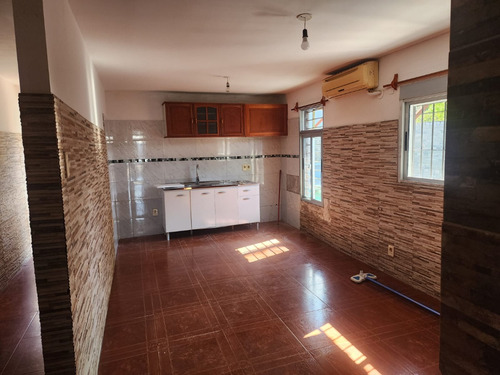 Venta De Casa Con Piscina En Progreso , Canelones