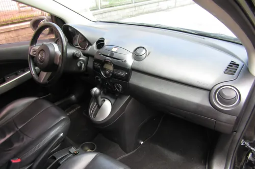 Mazda 2 1.5 15HA1C HB AT