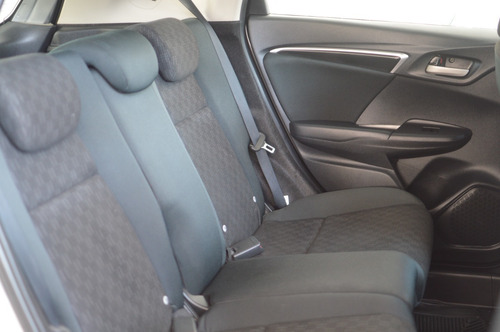 Imagen 7 de 10 de Honda Fit Cool 2016