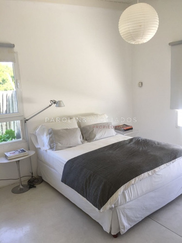 Casa En Venta Y Alquiler De Estilo Minimalista Dentro De Barrio Privado El Quijote, La Barra.-ref:2274