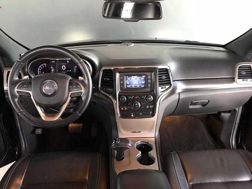 Jeep Grand Cherokee Laredo 3.6 4x4 4p