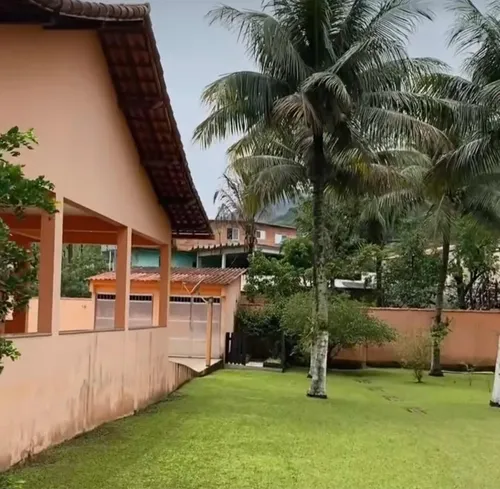 02 Lotes Total 960m2 Em Muriqui Rgi Regularizado Iptus Pagos Com Casa 3 Quartos 4 Banheiros Piscina Churrasqueira E Galpão Multiuso Portão Eletrônico Muro Alto Perto De Escola E Comércio