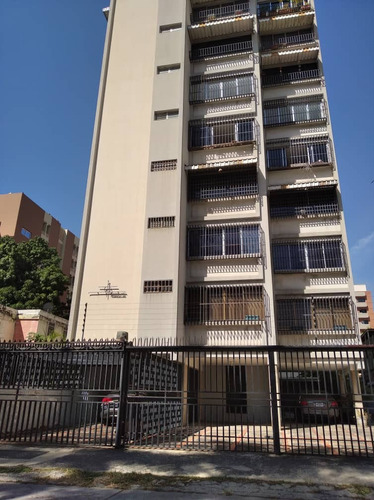 Apartamento En Venta Amplio Y Comodo En San Isidro Las Delicias Maracay Zona Norte 009jsc