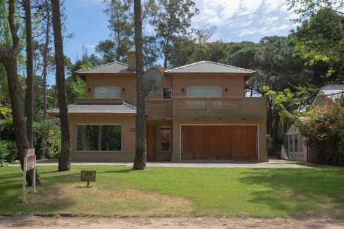 Imagen 2 de 22 de Casa En Venta - 5 Ambientes - Pinamar Norte