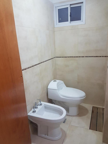 Imagen 8 de 11 de Departamento 2 Ambientes Con Cochera - Calle 31 Al 4200 - Villa España