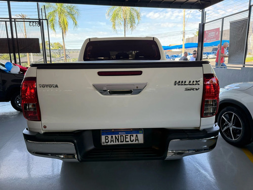 Toyota Hilux 2.7 SRV 4X4 CD 16V FLEX 4P AUTOMÁTICO