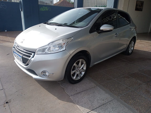 Peugeot 208 Allure Touchscreen 2016 !!!