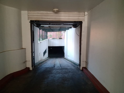 Imagen 2 de 6 de Cochera Fija En Venta