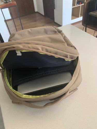 Maletin (backpack) Marca Incase