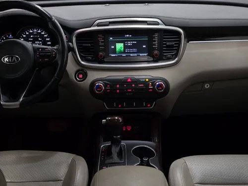 Kia Sorento 5p EX PACK, V6 TA Piel QCP GPS 7 pas. RA-18"