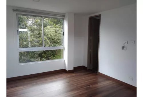 Rhbr-12357 (casa) 2 Niveles (el Retiro, Circunvalar)