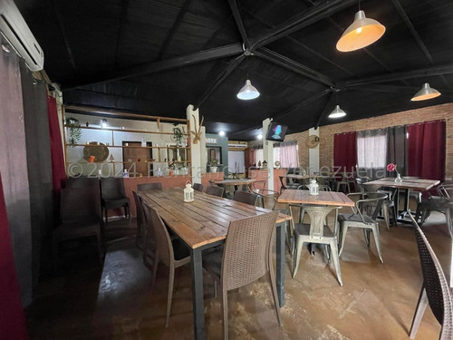 En Venta Negocio Restaurante En El Circulo Militar Las Delicias Maracay Todo Operativo Con Vista Al Lago Para Tus Eventos Kg