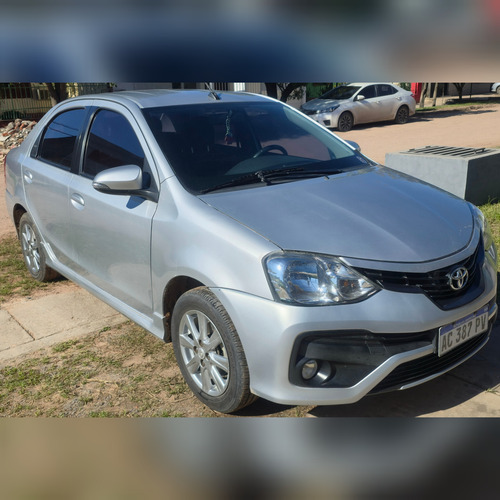 Toyota Etios 1.5 Sedan Xls l18