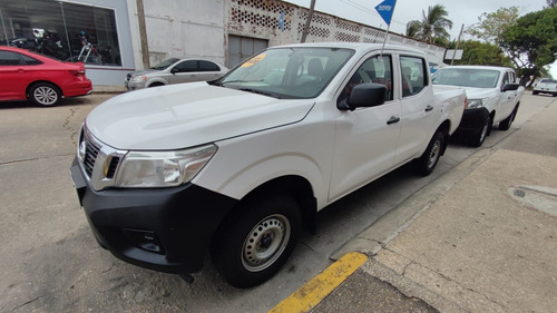 Nissan NP300 2.5 SE Paq Seguridad Mt