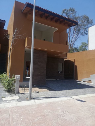 Casa En Venta Morelia, La Primavera.