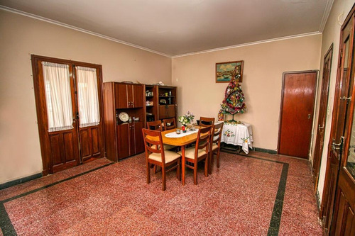 Imagen 1 de 22 de Casa Venta 3 Dormitorios 3 Baños 3 Cocheras 525 Mts 2 Totales - La Plata