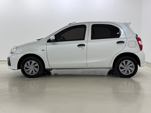 Toyota Etios 1.5 X MT6 5P