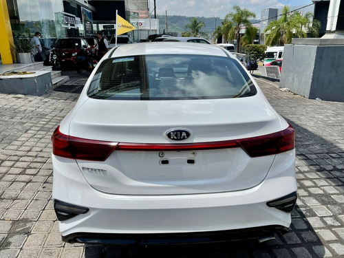 Imagen 5 de 5 de Kia Forte Lx Ta 2020